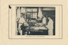 716386-j Pagina 9 (fotopagina) van het 'Jubileum-Boekje 1830-1930' van de Firma Wed. M. de Raad Mzn., “Van ouds In de ...